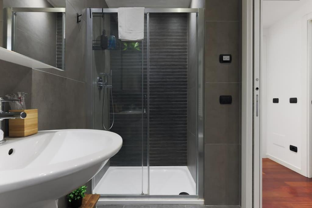 Comfort Suite Milano Centrale With Fast Wifi And Free Netflix Exterior foto